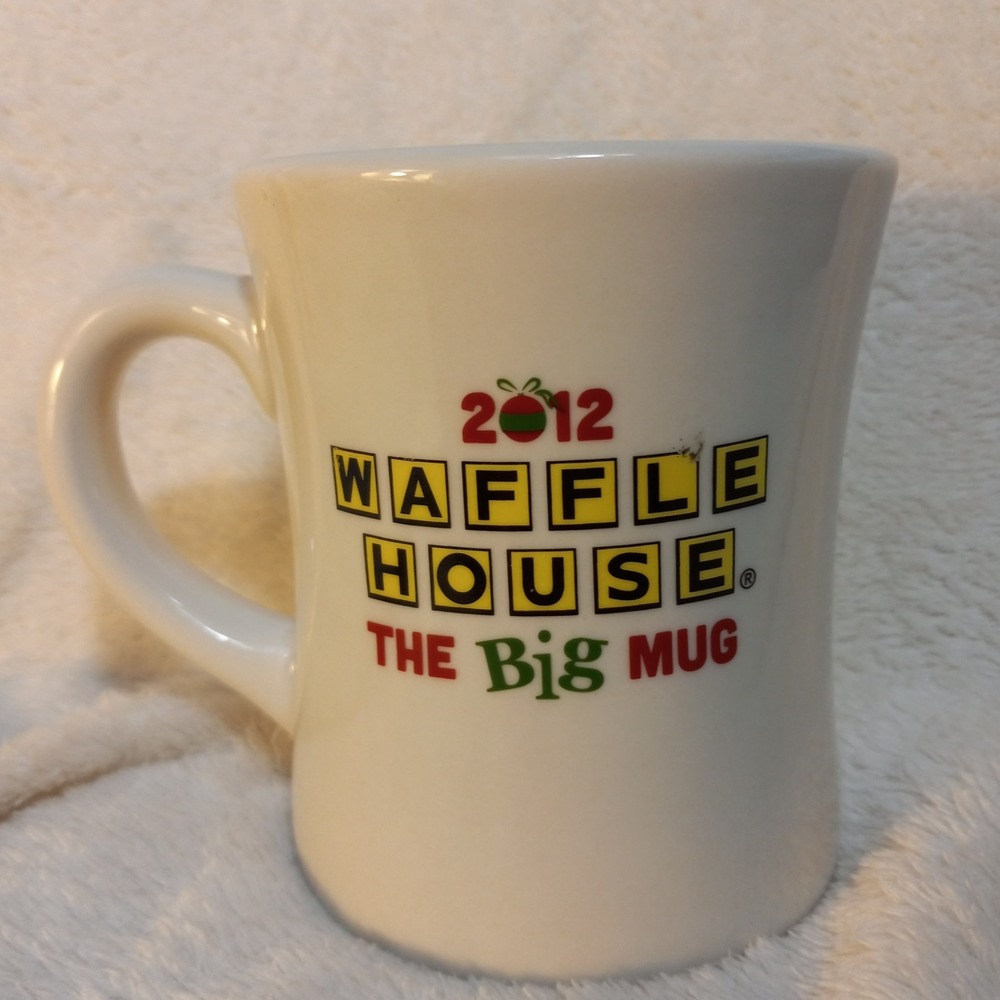 Waffle House 2012 The Big Mug HAPPY HOLIDAYS Tuxton Large 16 oz Coffee Diner Mug